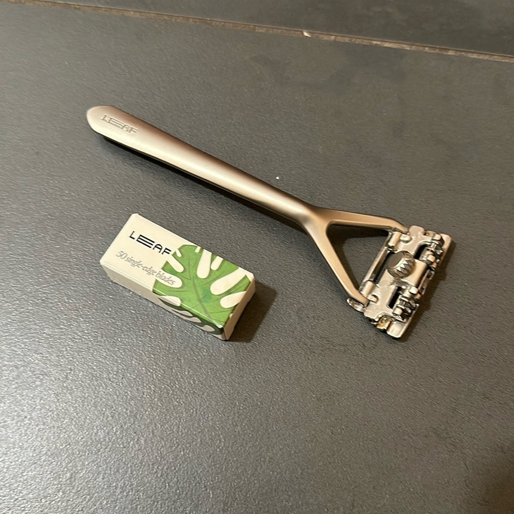Leaf Razor - triple blade with 50 replacement blades